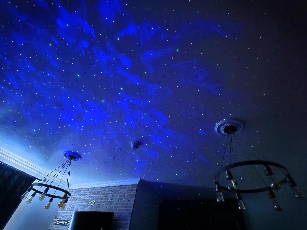 Ricky Road Guest House - Premium วัตฟอร์ด ภายนอก รูปภาพ