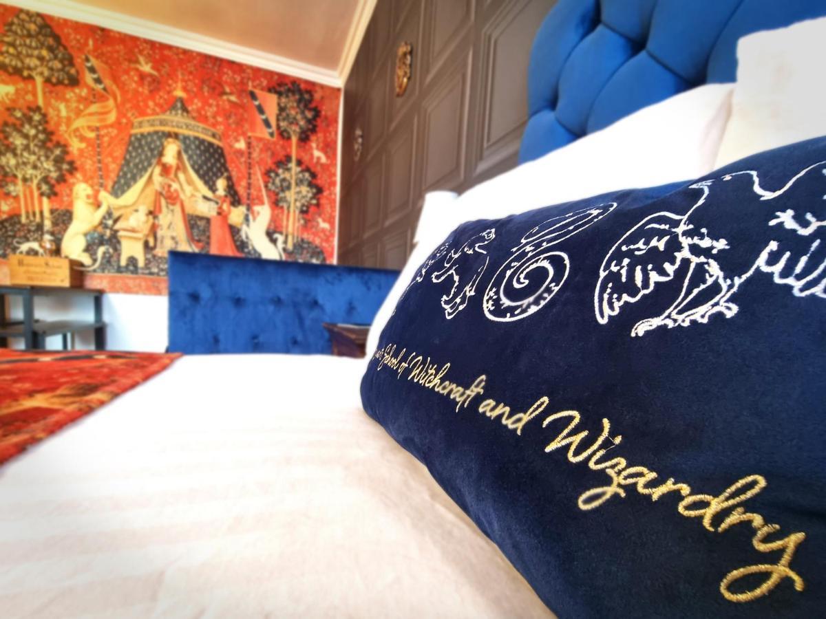Ricky Road Guest House - Premium วัตฟอร์ด ภายนอก รูปภาพ