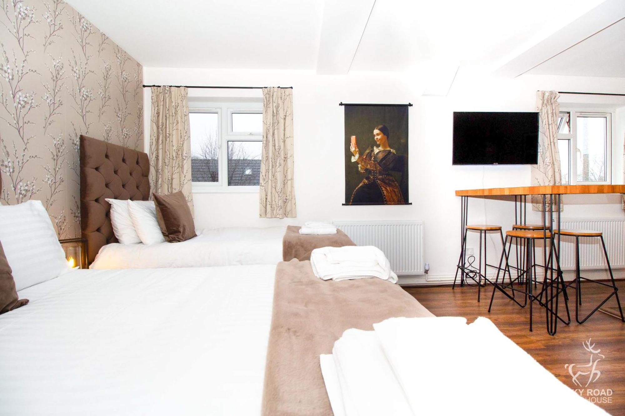 Ricky Road Guest House - Premium วัตฟอร์ด ภายนอก รูปภาพ