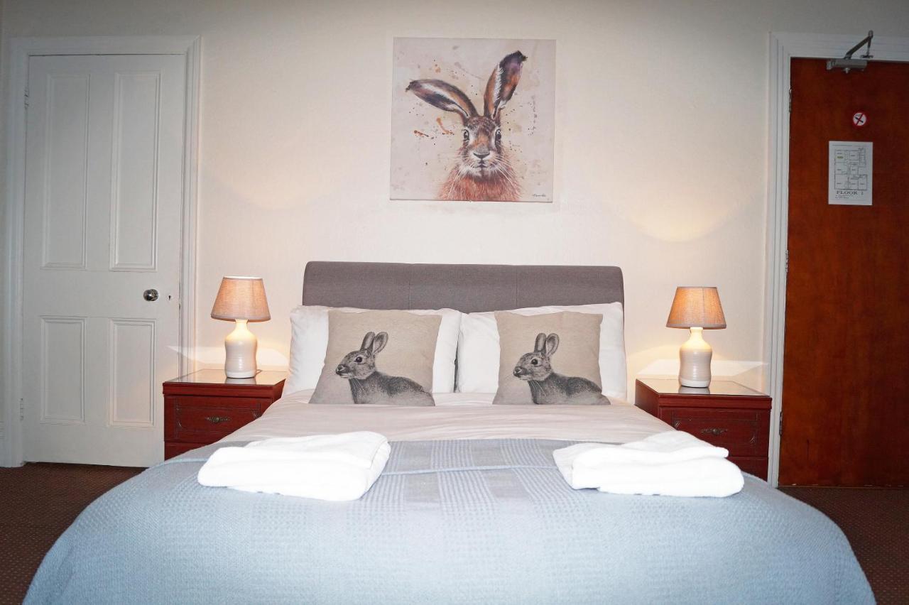 Ricky Road Guest House - Premium วัตฟอร์ด ภายนอก รูปภาพ